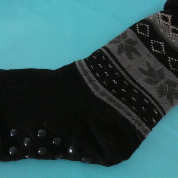 Womens Thick Cute Cozy Fuzzy Winter Warm Thermal Wool Home & Bed Socks | OS - Picture 13 of 14